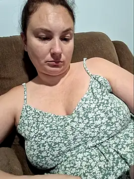 MilfyMrsRobinson online show from October 6, 2:23 pm