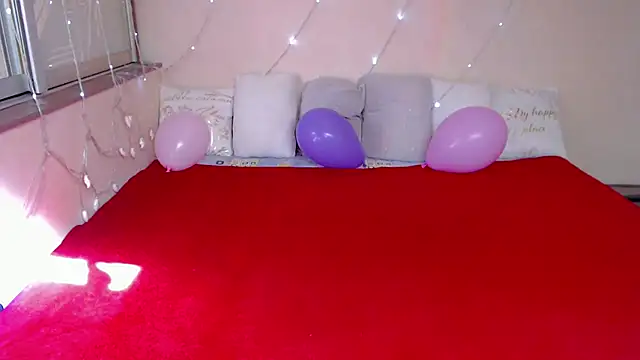 LizaSenri online show from April 15, 7:42 am