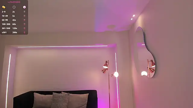 AliceHarper  online show from December 20, 8:24 pm