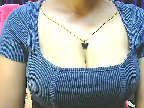 Snapshot of ishmita99 chatting on October 19, 2:19 pm ishmita99 online show from October 19, 2:19 pm