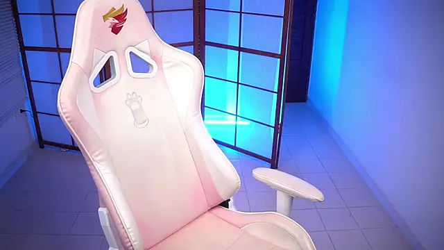 its lola24 online show from November 16, 3:30 am