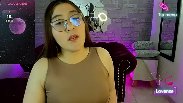 conniejames m online show from February 3, 1:38 pm