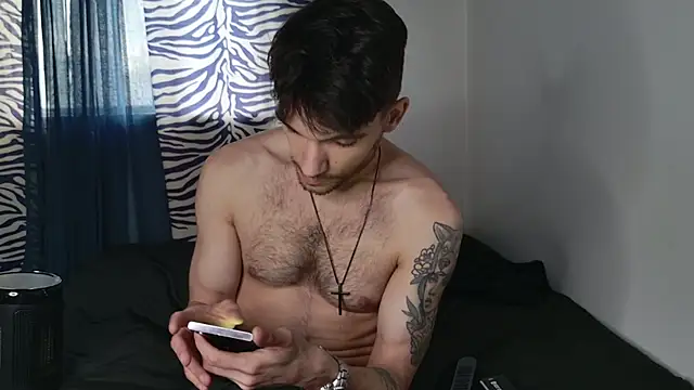 JackDesFeux online show from May 4, 1:37 pm