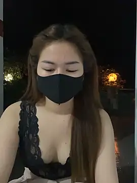 BabyThree  online show from November 5, 3:06 pm