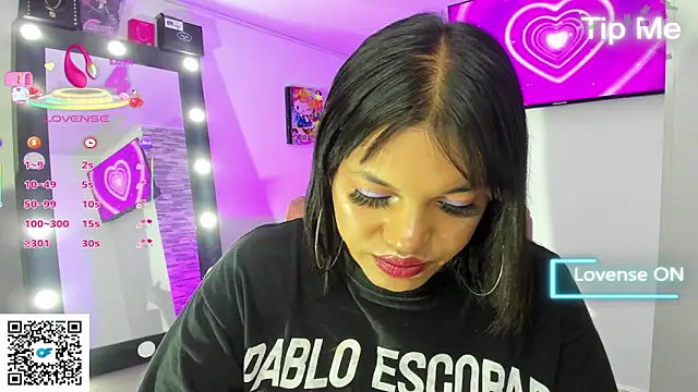 im ahsley online show from October 6, 1:11 am