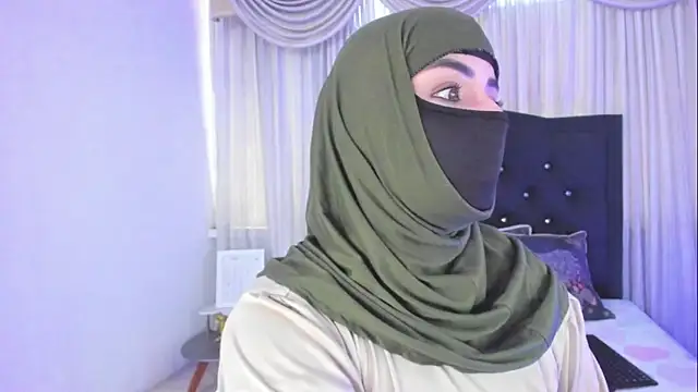 Uzra hayed online show from February 20, 6:42 pm