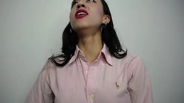 Snapshot of luly_pink chatting on October 9, 3:21 am luly pink online show from October 9, 3:21 am