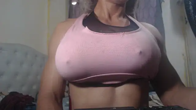 DanielaMuscleTS online show from November 1, 10:14 pm