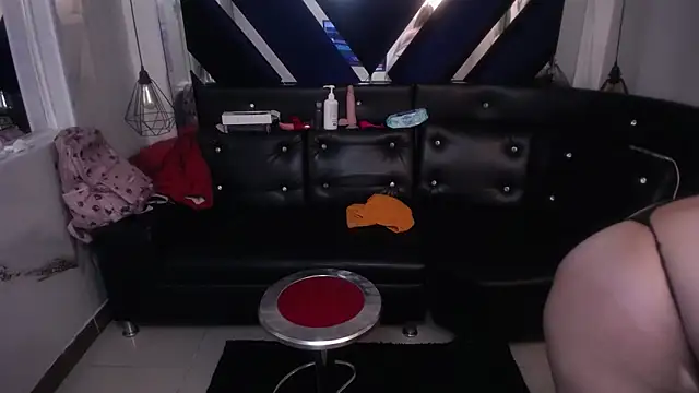 maissa-luvv online show from November 22, 6:54 pm