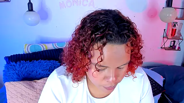 monicabbw  online show from November 14, 1:38 am