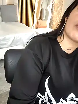 martinna tay online show from February 28, 3:28 am