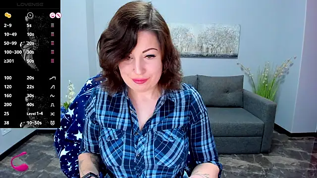 Emily Midlton online show from October 23, 6:30 am