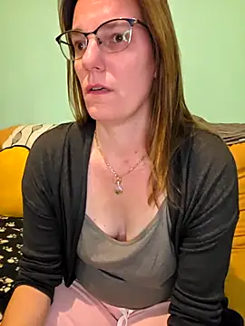 SpiceLea online show from November 12, 2:37 pm