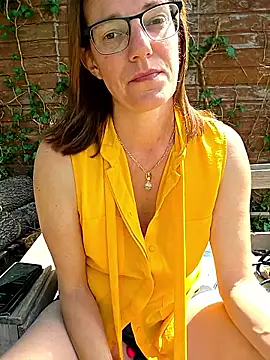 SpiceLea online show from April 21, 12:56 pm