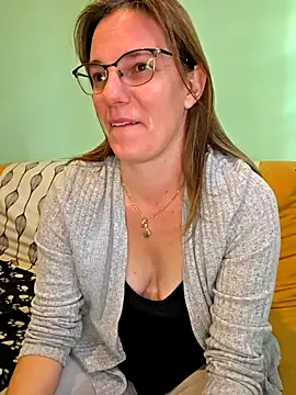 SpiceLea online show from November 8, 3:17 pm