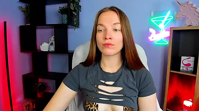 kenzie x online show from October 31, 7:45 am