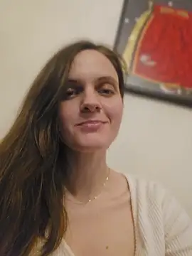 EllieDay online show from May 5, 7:17 pm