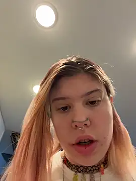 Esteem369 online show from October 22, 4:01 pm