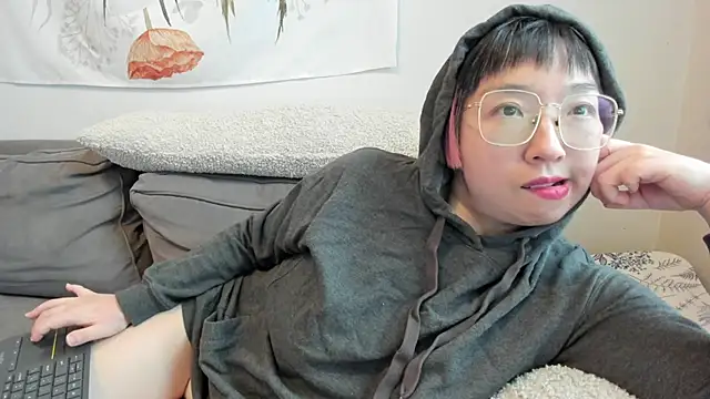 luxgray online show from January 5, 8:45 pm