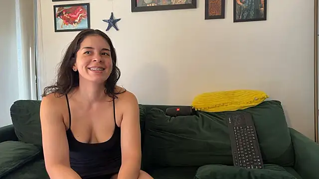 Redfloweer1 online show from February 13, 1:46 pm