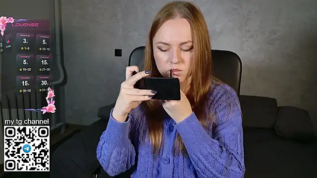 Snapshot of Lila_Pitt chatting on October 17, 5:32 am Lila Pitt online show from October 17, 5:32 am
