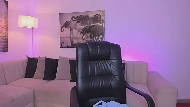 alaia7h online show from November 23, 7:59 pm