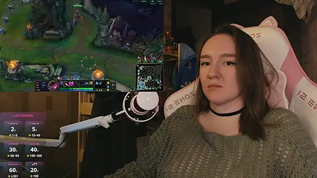 MoonlishSiren online show from March 30, 9:25 pm