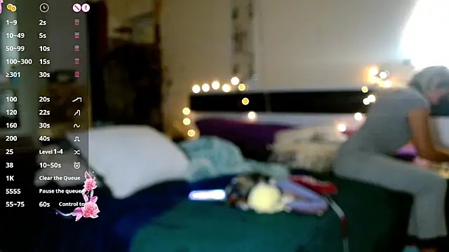 Sophie Bell online show from September 11, 6:08 pm