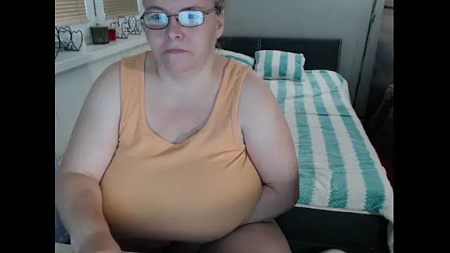 Sweetboobs online show from October 17, 3:48 pm