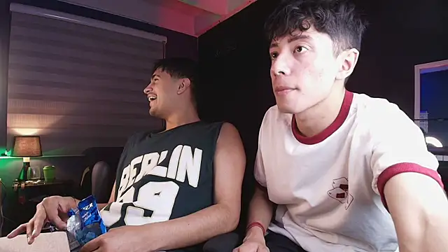 thiago rockwelll online show from April 25, 12:02 am