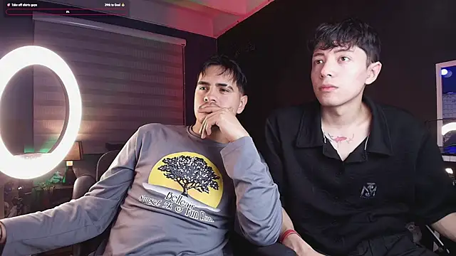 thiago rockwelll online show from April 30, 1:55 am