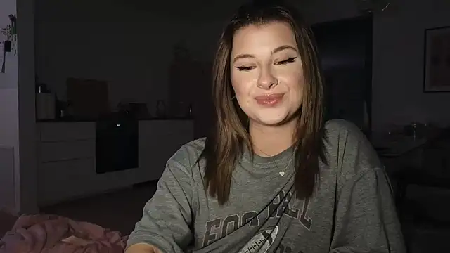 Mia-Minou online show from September 14, 8:51 pm