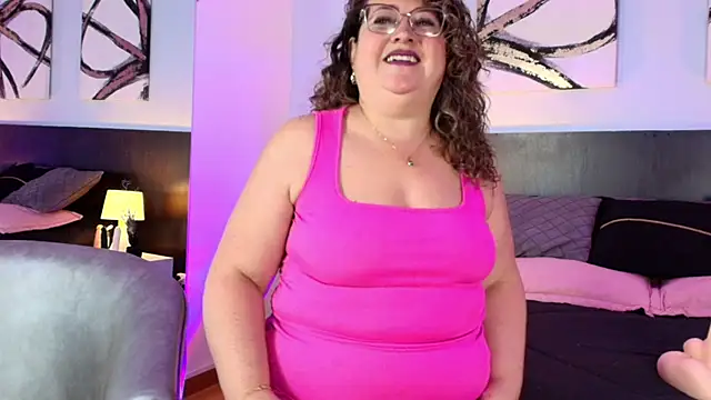 Snapshot of MartinaCaycedo chatting on October 16, 10:18 am MartinaCaycedo online show from October 16, 10:18 am