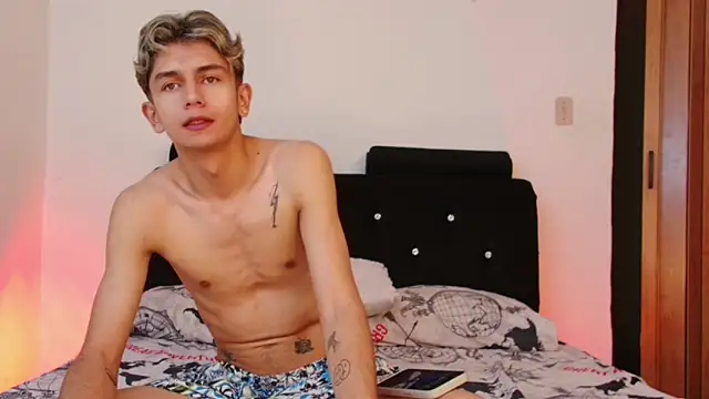 Jack lover1724 online show from May 18, 4:07 am