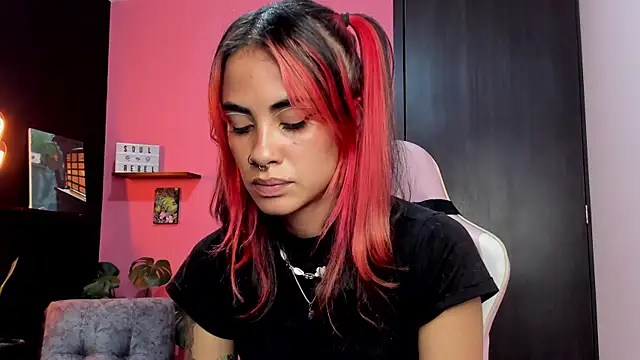 Snapshot of Juanadearco5 chatting on September 20, 11:14 pm Juanadearco5 online show from September 20, 11:14 pm