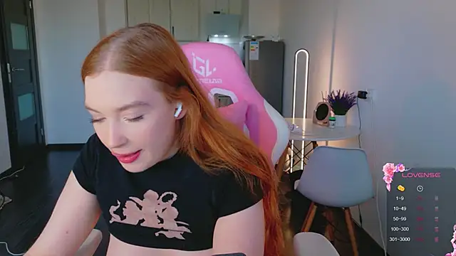 cinnabon girls online show from May 17, 4:28 pm