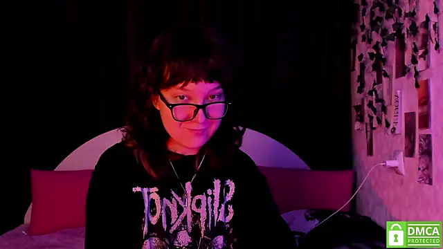 dreamgirllovee online show from November 11, 2:07 am