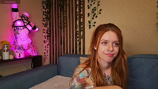  SweetFox  online show from September 12, 12:55 am