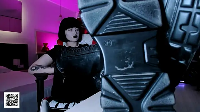  Goddess Misha  online show from October 6, 9:30 pm