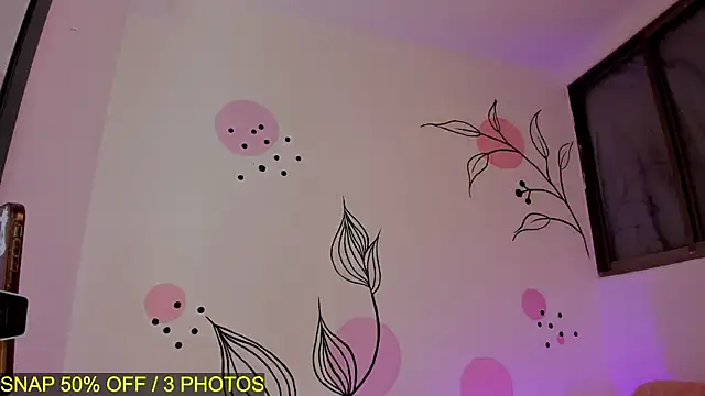 Snapshot of Ebonyana chatting on October 13, 5:21 am Ebonyana online show from October 13, 5:21 am