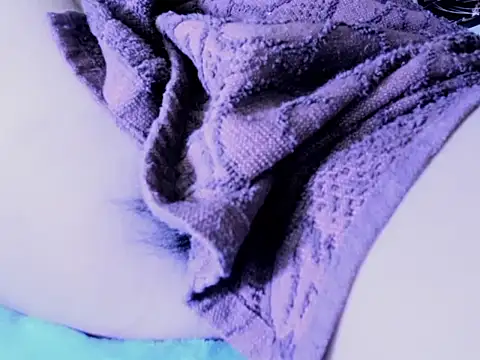 kuromi69 online show from February 10, 5:32 am