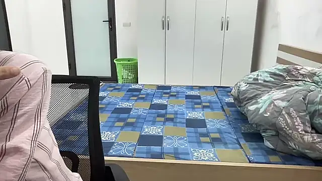 Louis Baby online show from November 29, 6:28 am