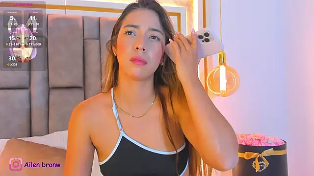 elianabrown online show from December 17, 11:09 pm