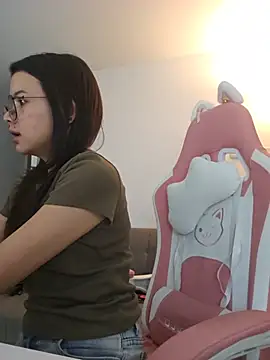 azumiichan online show from July 8, 12:24 am