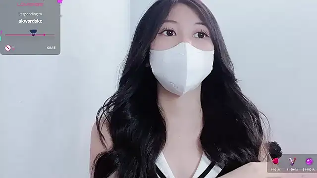 tanhxiu online show from October 1, 2:11 pm