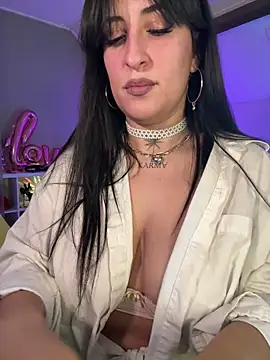 CarolaDrago online show from February 3, 8:08 am