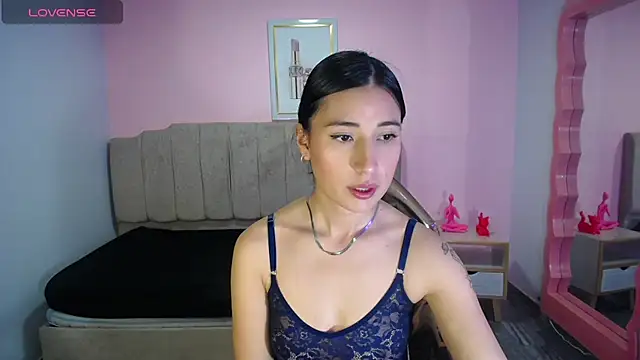 Snapshot of lizzyluk_ch chatting on October 19, 12:29 pm lizzyluk ch online show from October 19, 12:29 pm