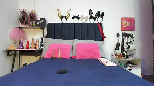 emmily giraldo online show from March 27, 12:06 pm