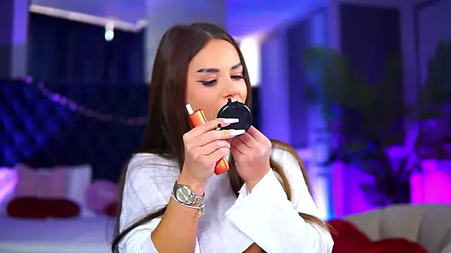 MissKiarra online show from February 3, 6:51 am