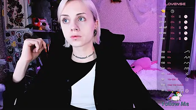 NaniMoore online show from October 23, 8:09 am